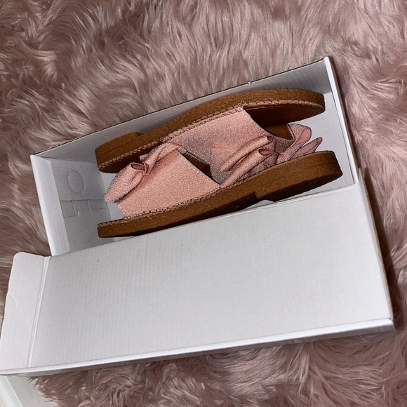 Pink Cute Sandals Size 5 - Picture 4 of 5